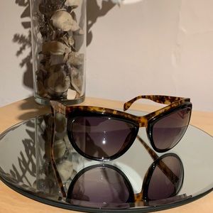 Alexander McQueen cat eye sunglasses